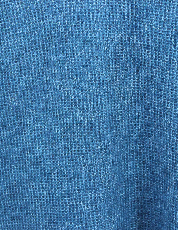 echarpes-tricotees-cote-mohair-soie-bleu-vert-paon-une-ferme-a-la-bassette-1