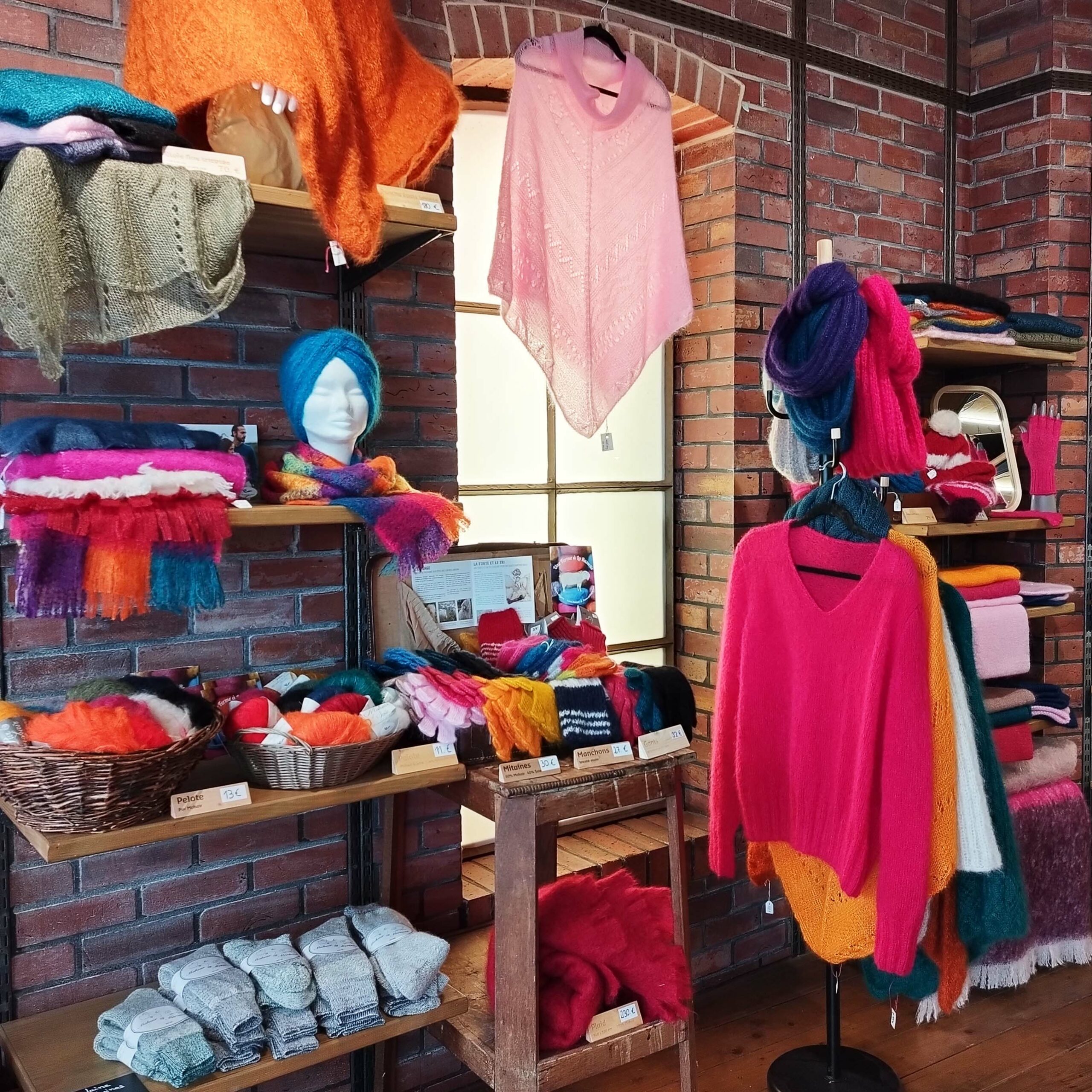 Une Ferme à la Bassette - Produits en mohair - Acheter mohair alsace boutique hop là Colmar